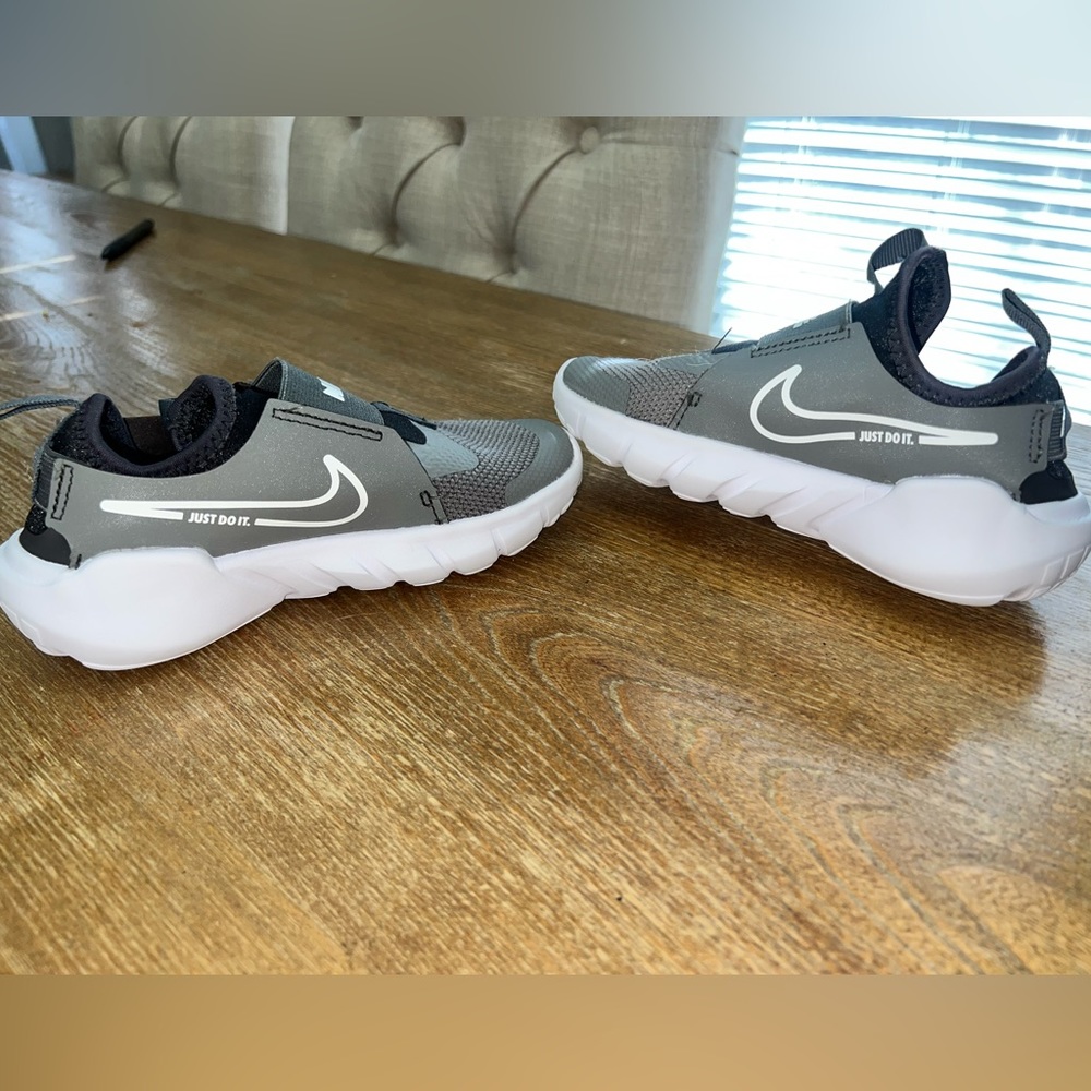 NIKE FLEX RJNNER 2 - 12C Grey